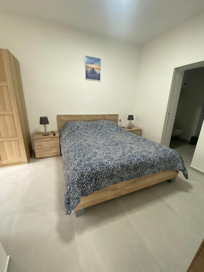 1-C Superbe Appartement Tres Calme Et Bien Decore Charleroi Exteriör bild