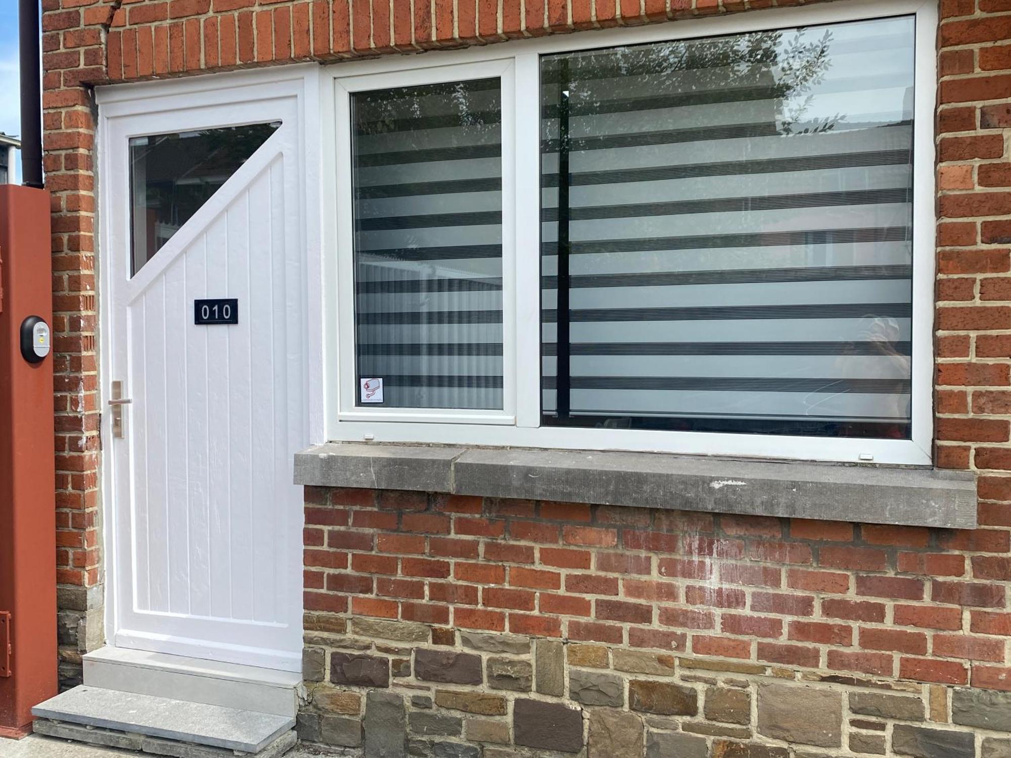 1-C Superbe Appartement Tres Calme Et Bien Decore Charleroi Exteriör bild